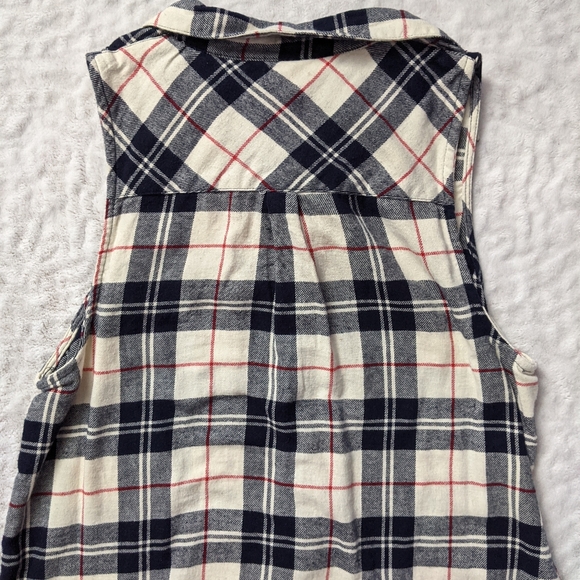 Button-Down Dress - Picture 3 of 4